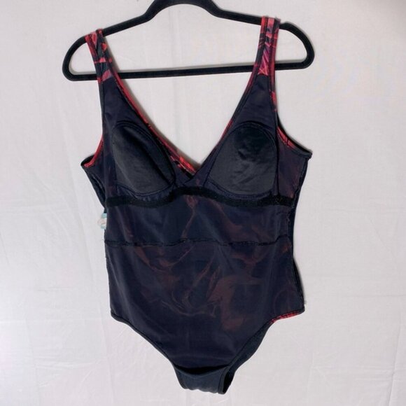 Swan Black Red Smoke Print Front One Piece Bathing Suit Swimsuit M - Picture 6 of 16